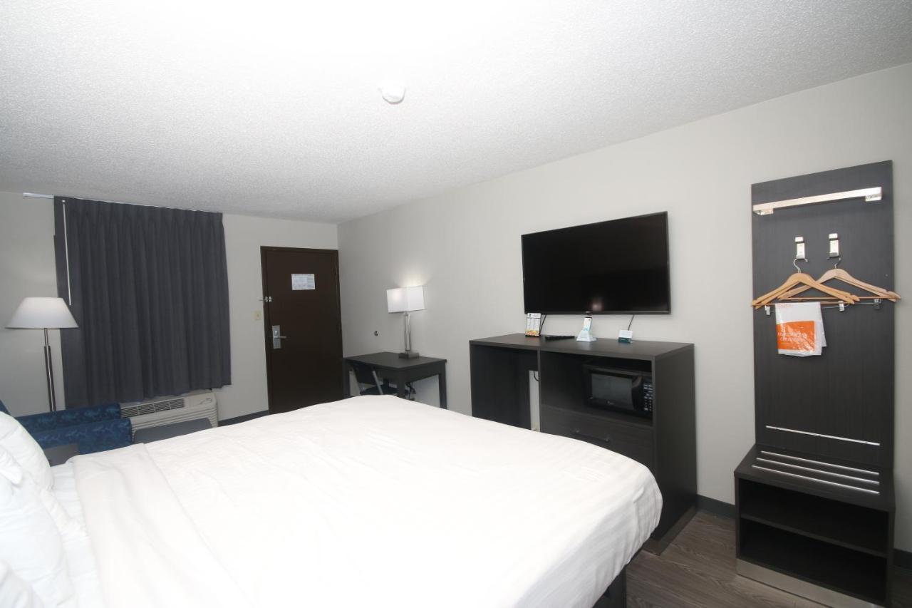 Clarion Pointe Statesville Buitenkant foto