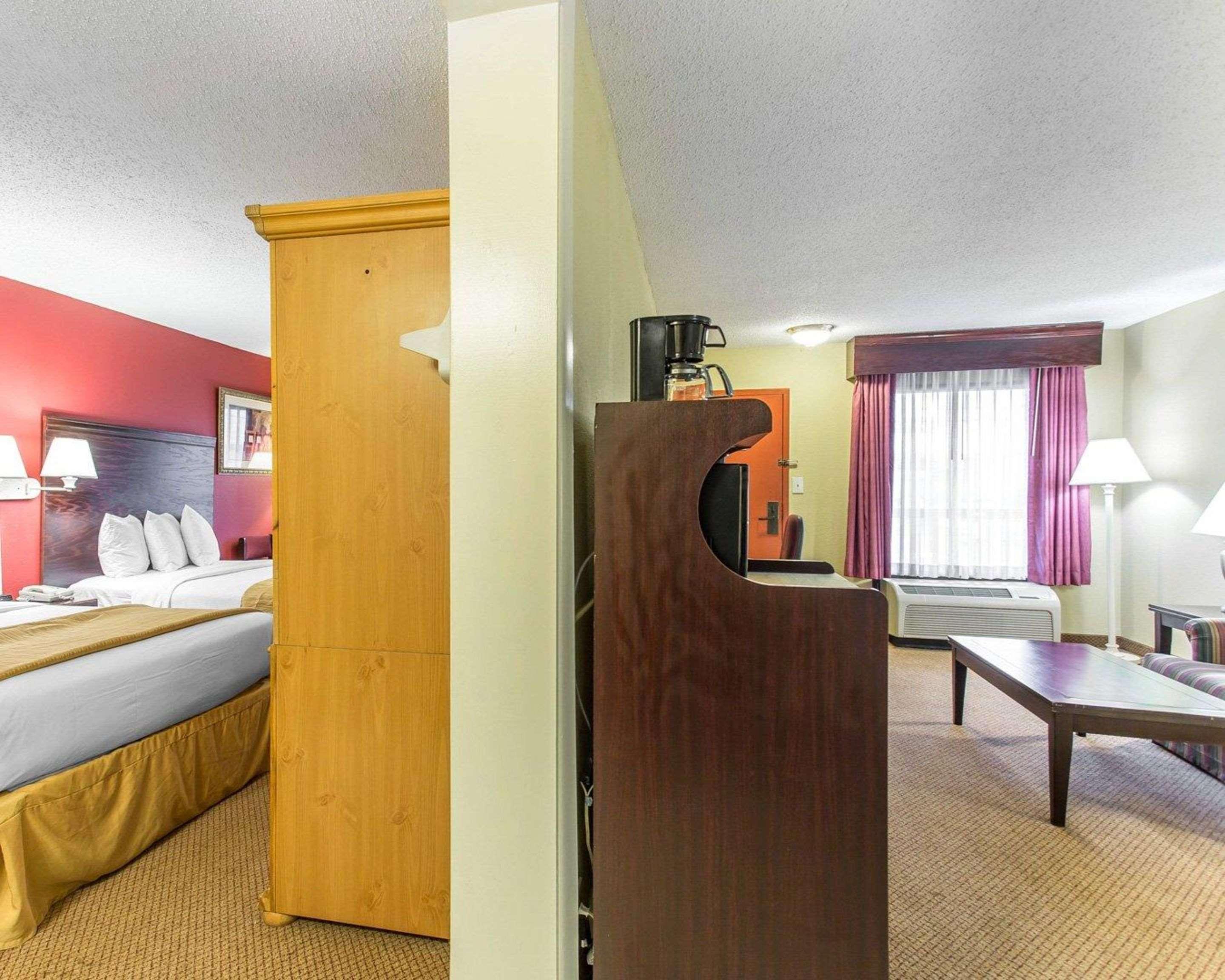 Clarion Pointe Statesville Buitenkant foto