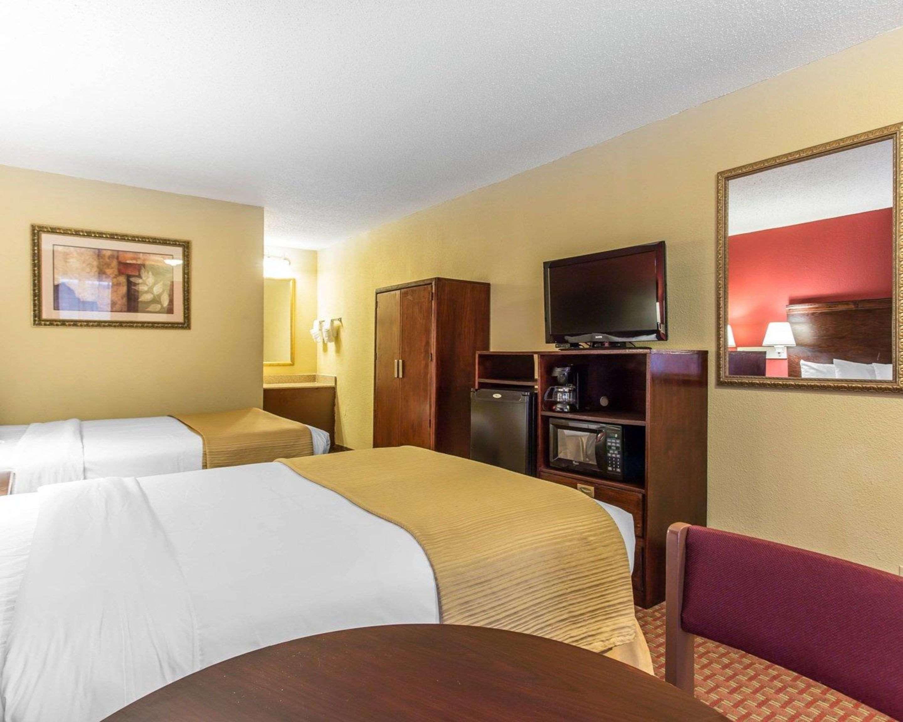 Clarion Pointe Statesville Buitenkant foto
