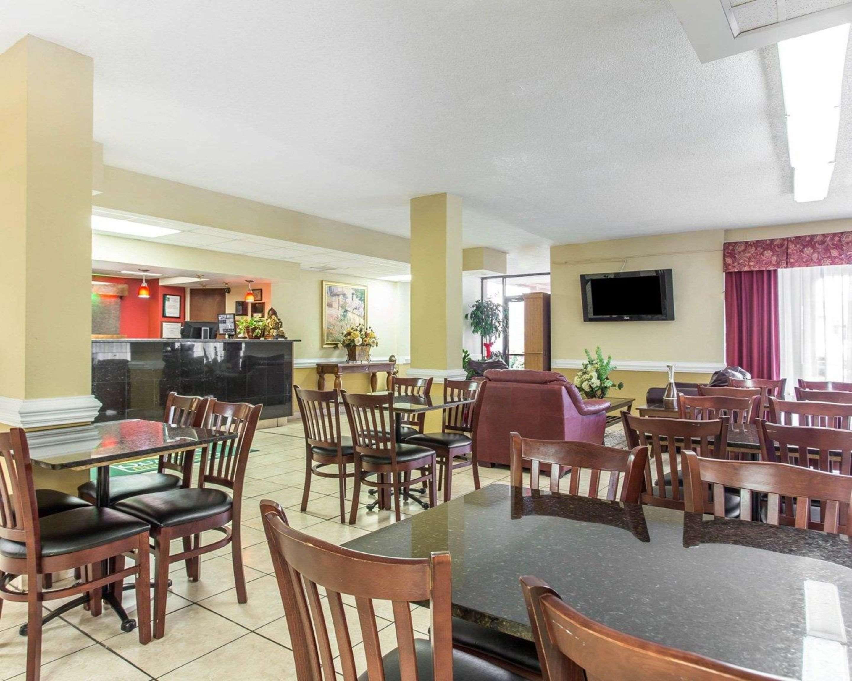 Clarion Pointe Statesville Buitenkant foto