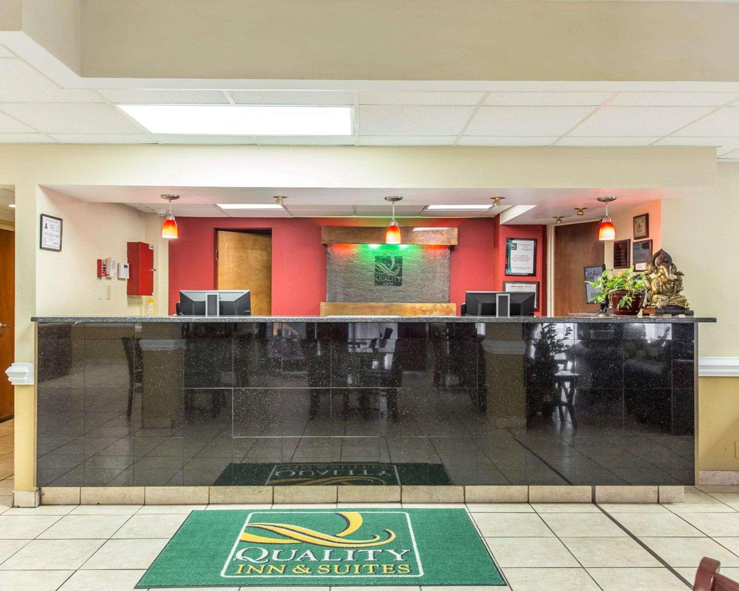 Clarion Pointe Statesville Buitenkant foto