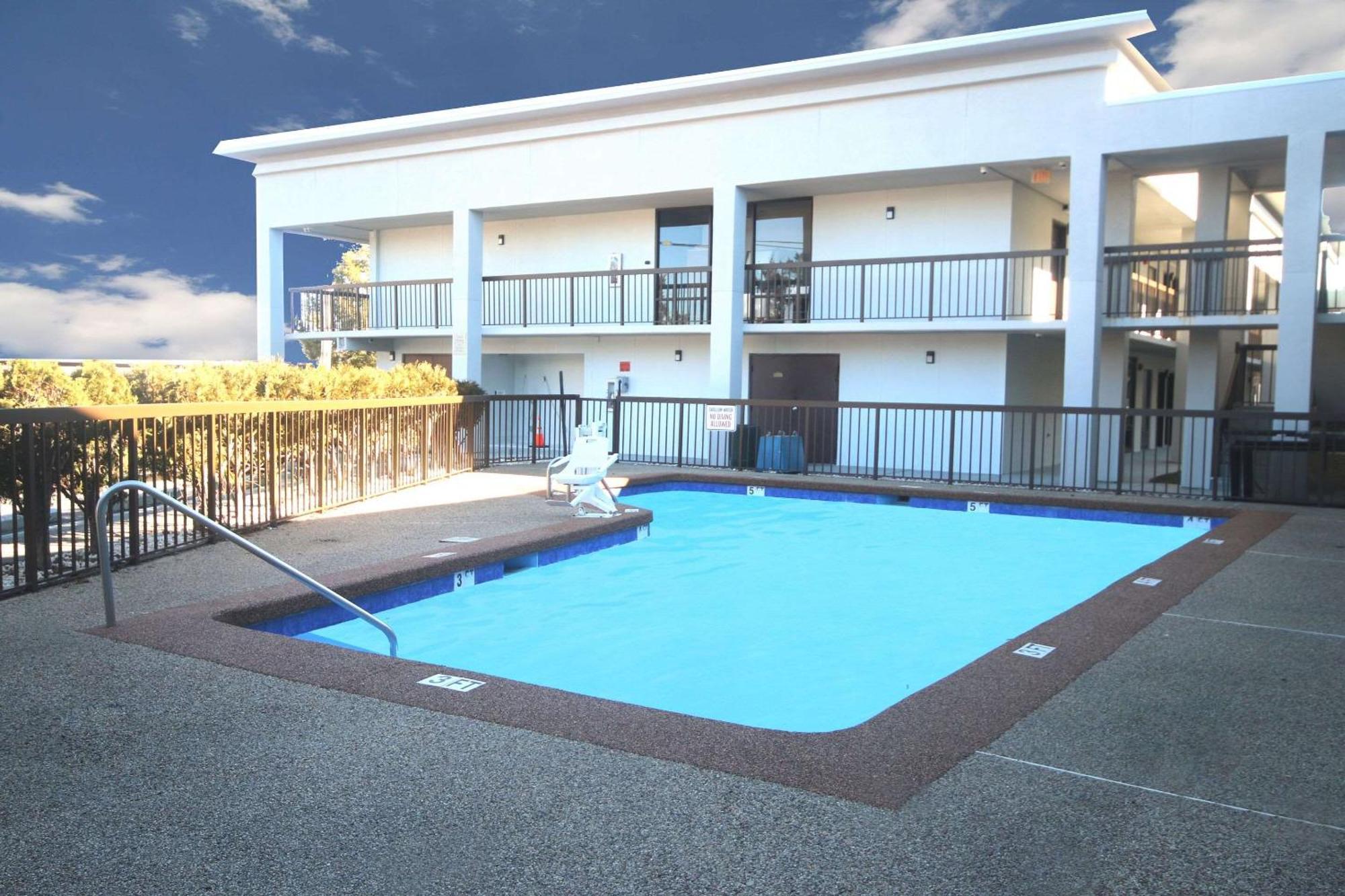 Clarion Pointe Statesville Buitenkant foto
