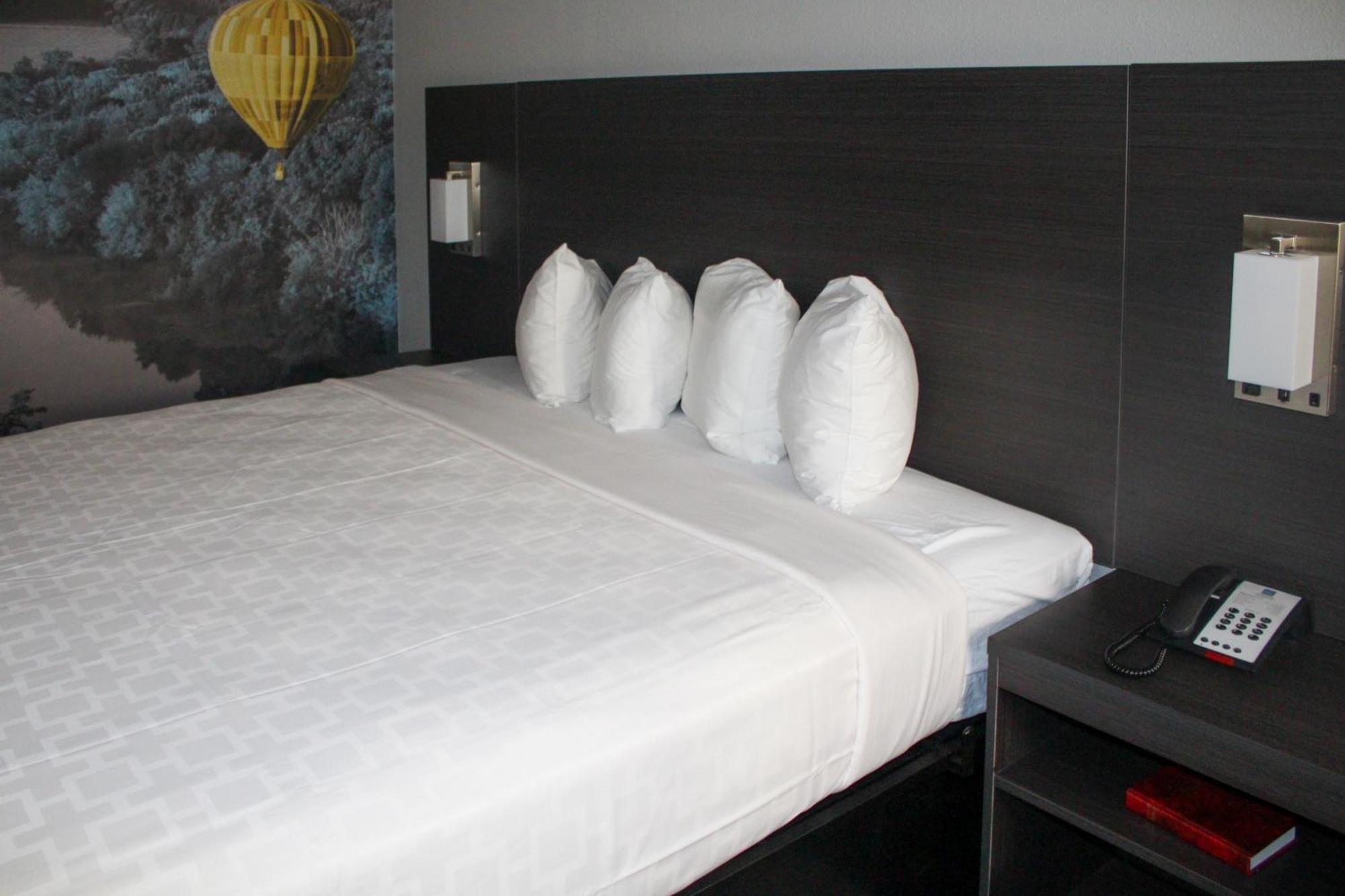 Clarion Pointe Statesville Buitenkant foto