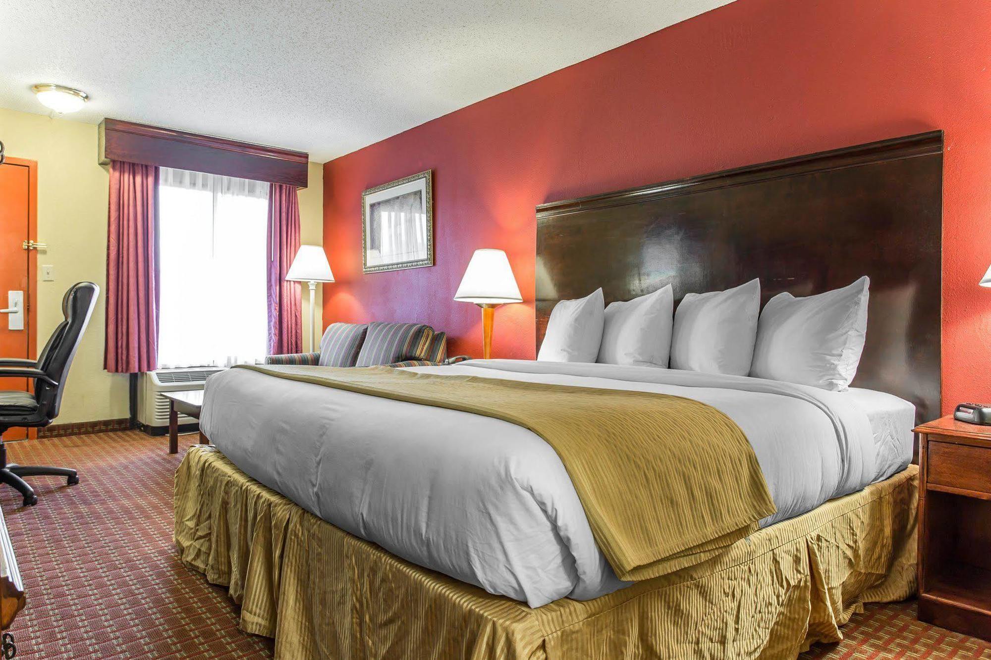 Clarion Pointe Statesville Buitenkant foto